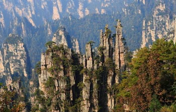 長沙出發(fā)到黃龍洞、張家界森林公園、天門山、鳳凰五日游